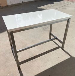 Nice Modern Bar height Table with High Gloss White Top and Sleek Chrome Steel Frame