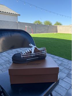 Burberry shoes