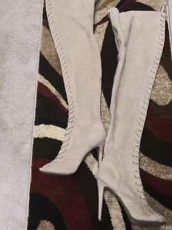 Thigh high Zigi Girl boots sz 10