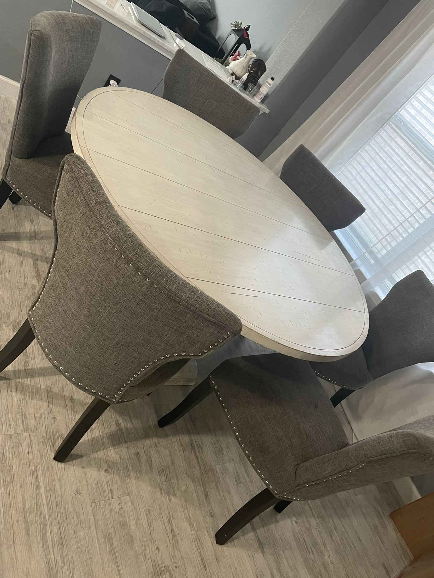 Round kitchen table with chairs