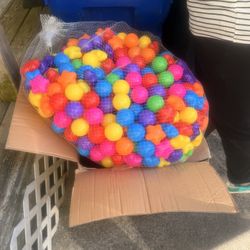 Bag Of 500 Balls $50 Best Offer Mixed Shapes