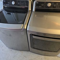 LG WASHER AND DRYER SET  excellent condition