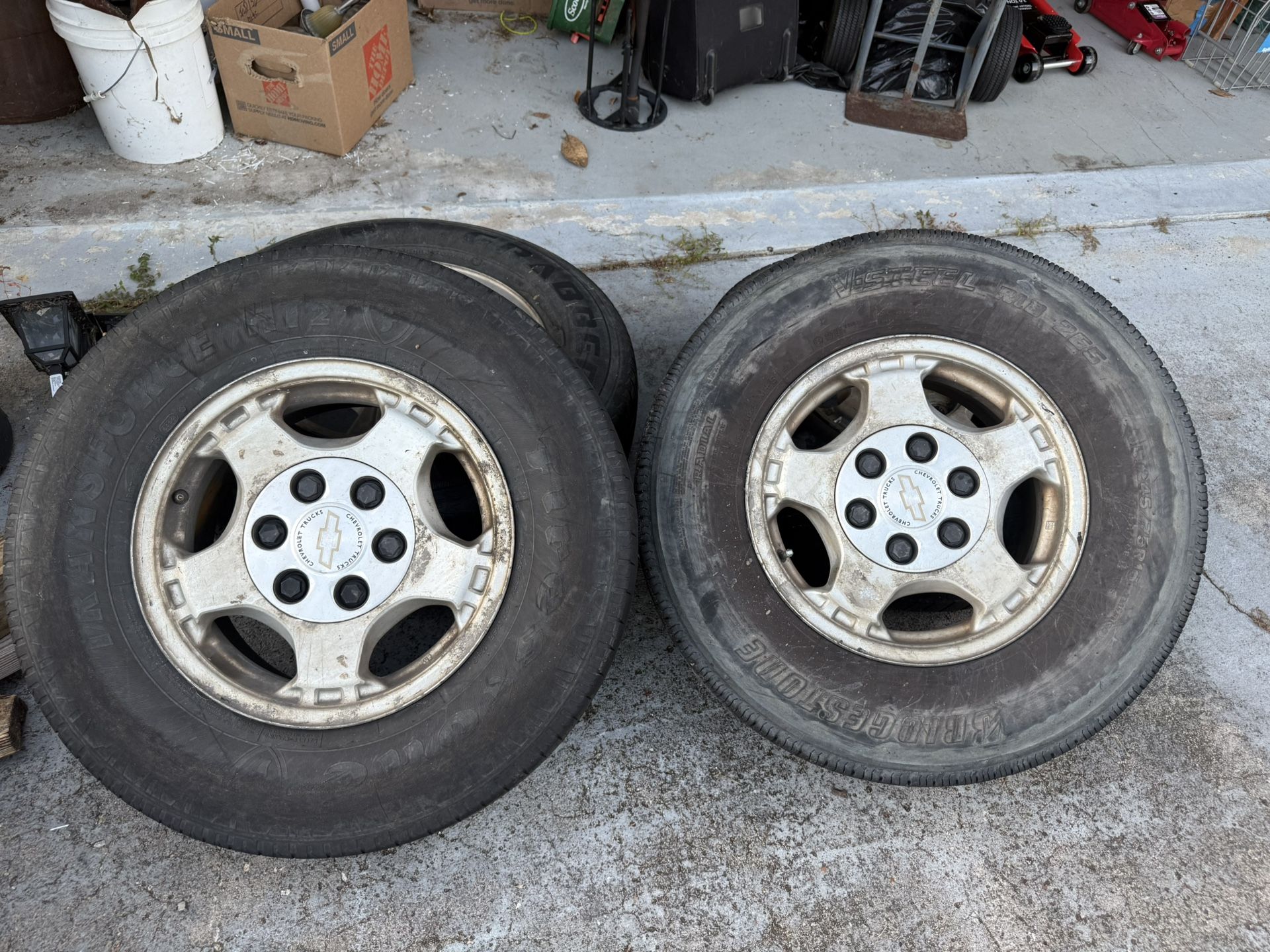 16” Chevy Silverado 1500 Tires And Rim $150.00 