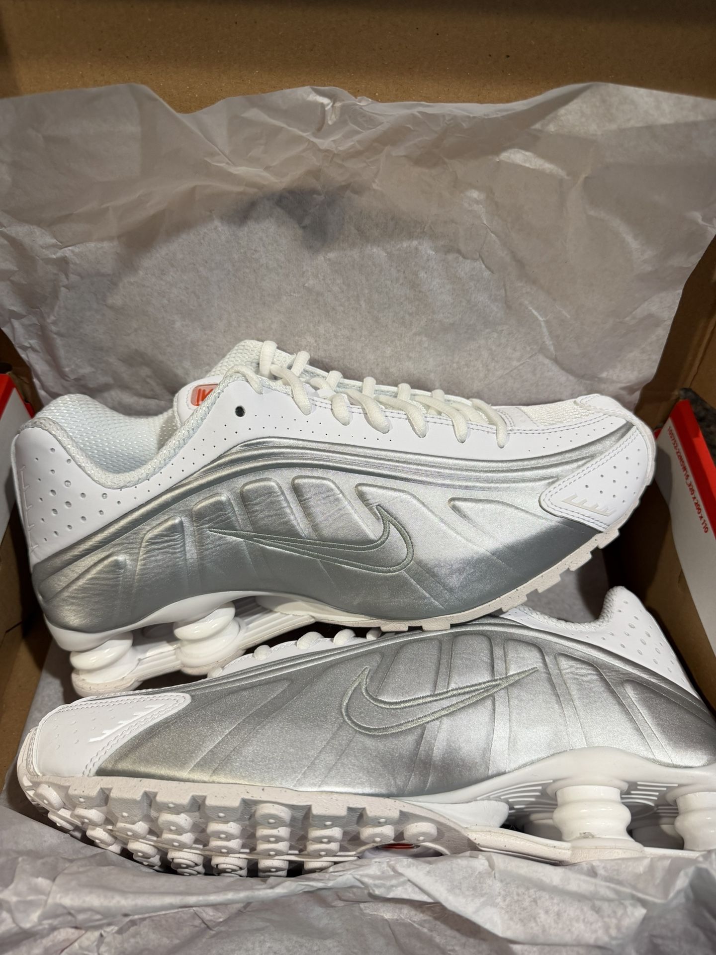 Nike shox r4 *brand New*