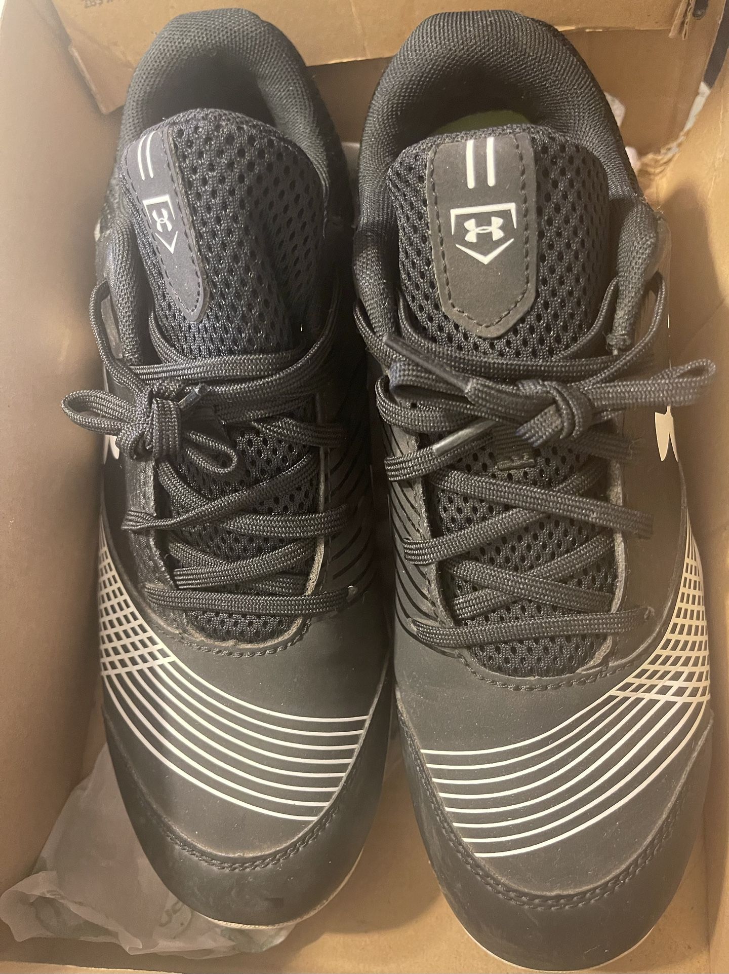 Under Armour Women’s Glyde Softball Cleats