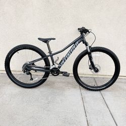 (XS)27.5” Specialized Pitch Mountain Bike | Hydraulic Disc Brakes | Shimano 3x8