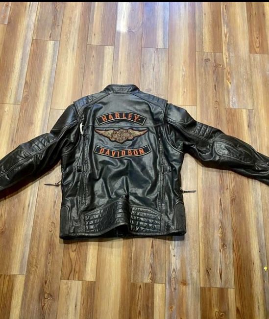 Harley Davidson leather jacket size Xlarge!