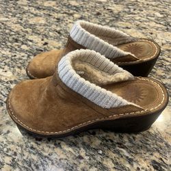 Ugg Mules/ Slip Ons Size 7