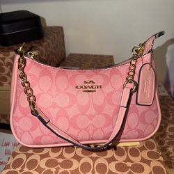 pink coach purse