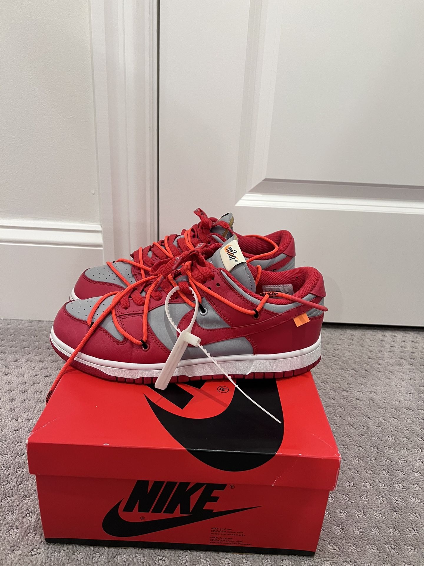 Nike Dunk Low Off White