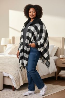 Lucky Belle Shawl Black & White