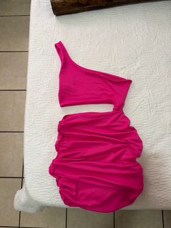 Magenta pink one shoulder dress from SHEIN size Medium (not have been used)