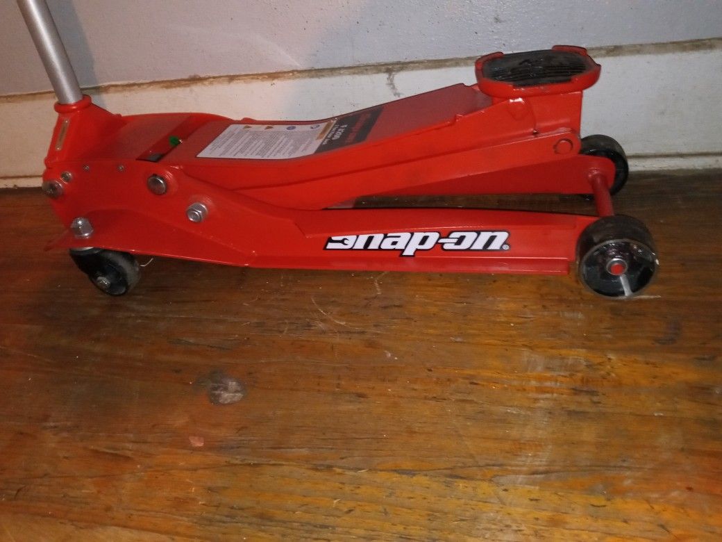 Snap-on 2-ton Jack almost new