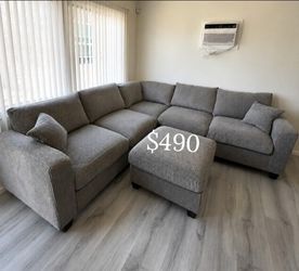 Gorgeous‼️ 4-Pc Corduroy Sectional Sofa With Ottoman