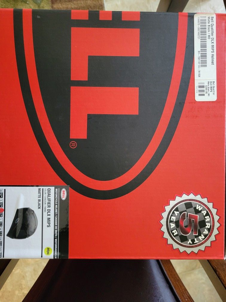 New Bell Qualifier DlX MIPS Helmet - Size M