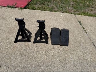 2.5 ton stands and chocks
