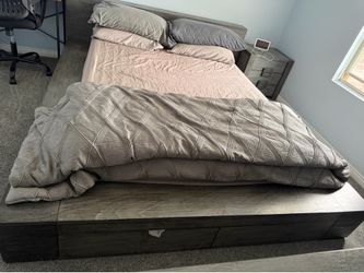 Bed, Dresser and 2 night stand
