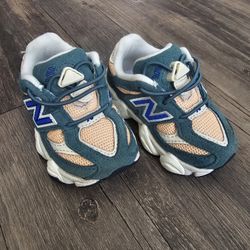 *NEW* NB 9060 Grn/pk Sz 4