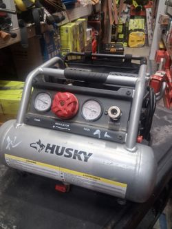 HUSKY AIR COMPRESSOR 1 GALLON.