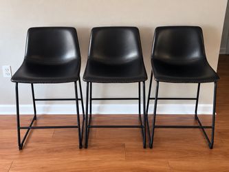 Set of 3 Modern Black Leather-Look Bar Stools – Metal Frame