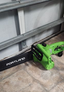 Portland Electric Chainsaw