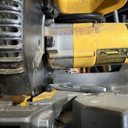 Dewalt 10” miter saw