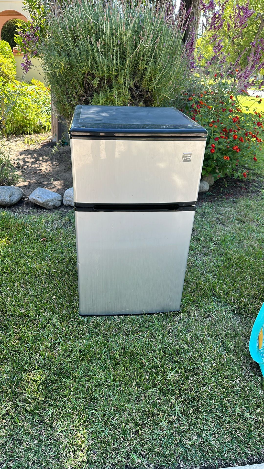 Mini Fridge 