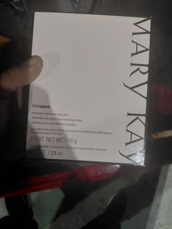 Mary Kay Timewise microdermabrasion plus set
