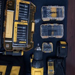 Dewalt Socket Set & Dewalt 20V Cordless Drill With Sets
