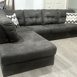HAVERTYS PLUSH USED CHARCOAL GRAY 2PC SECTIONAL SET….$499 OBO…ALL OFFERS WELCOME!!
