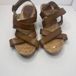Relativity 'Re Via'Brown Strappy Wedge Sandals Size 8M 
