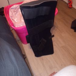 Leg Stabilizer Large Good Condition 