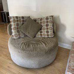 360-degree swivel chair