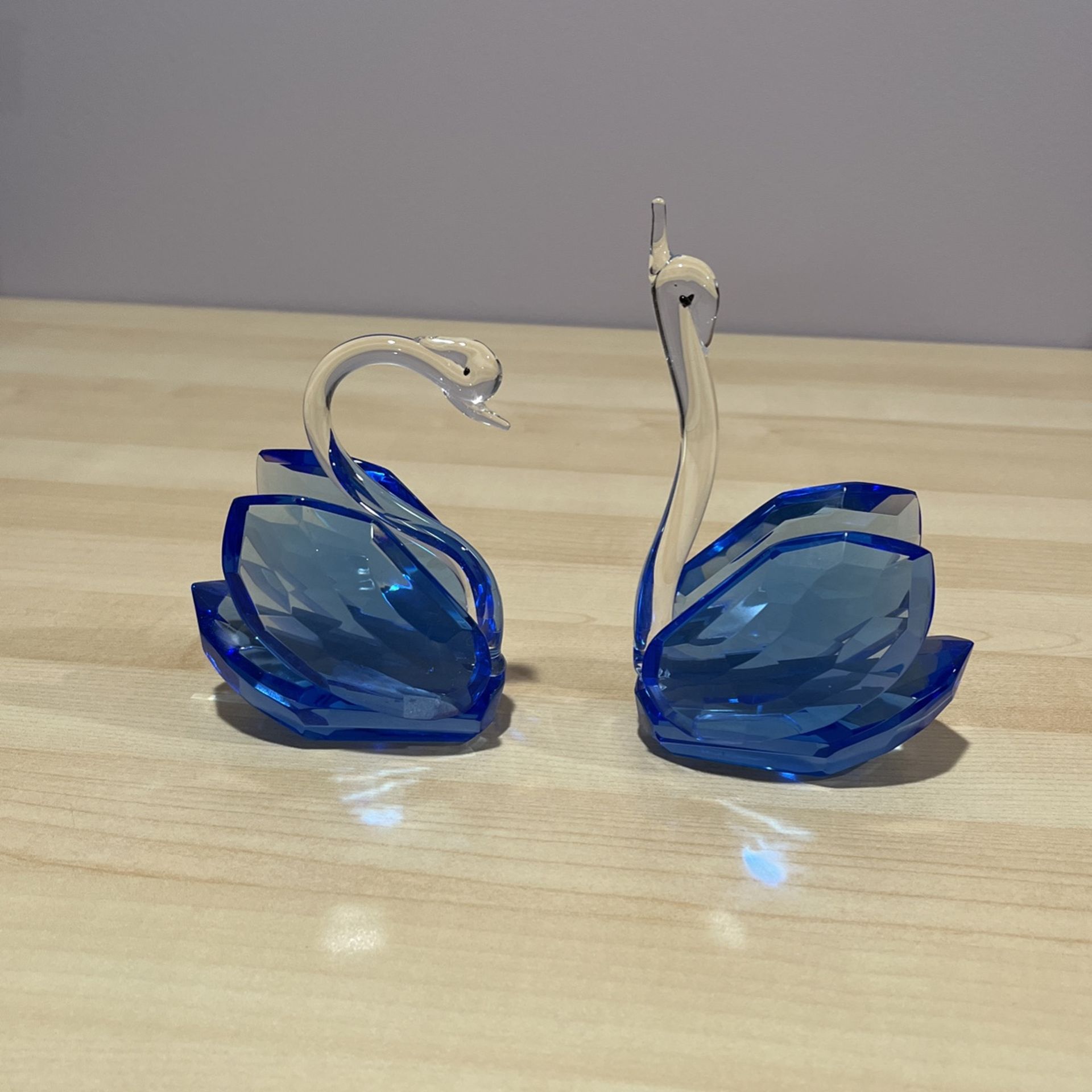 Blue glass Swan Pair 