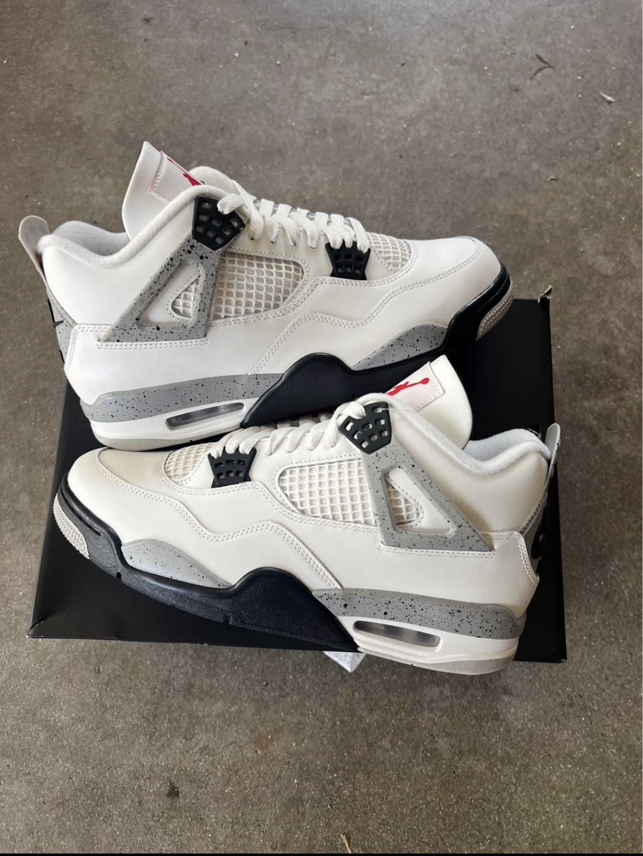 Air Jordan 4 White Cement
