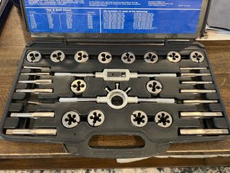 Westward 1PZ42 30-piece carbon-steel SAE tap and die set