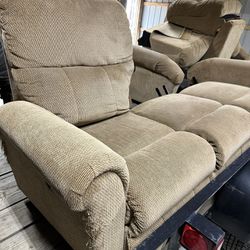 La-z-boy Couch And Love Seat 