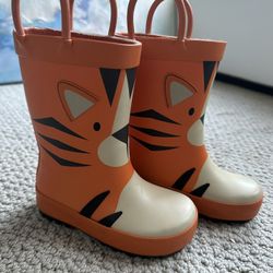 Kid Boots Size 6T 