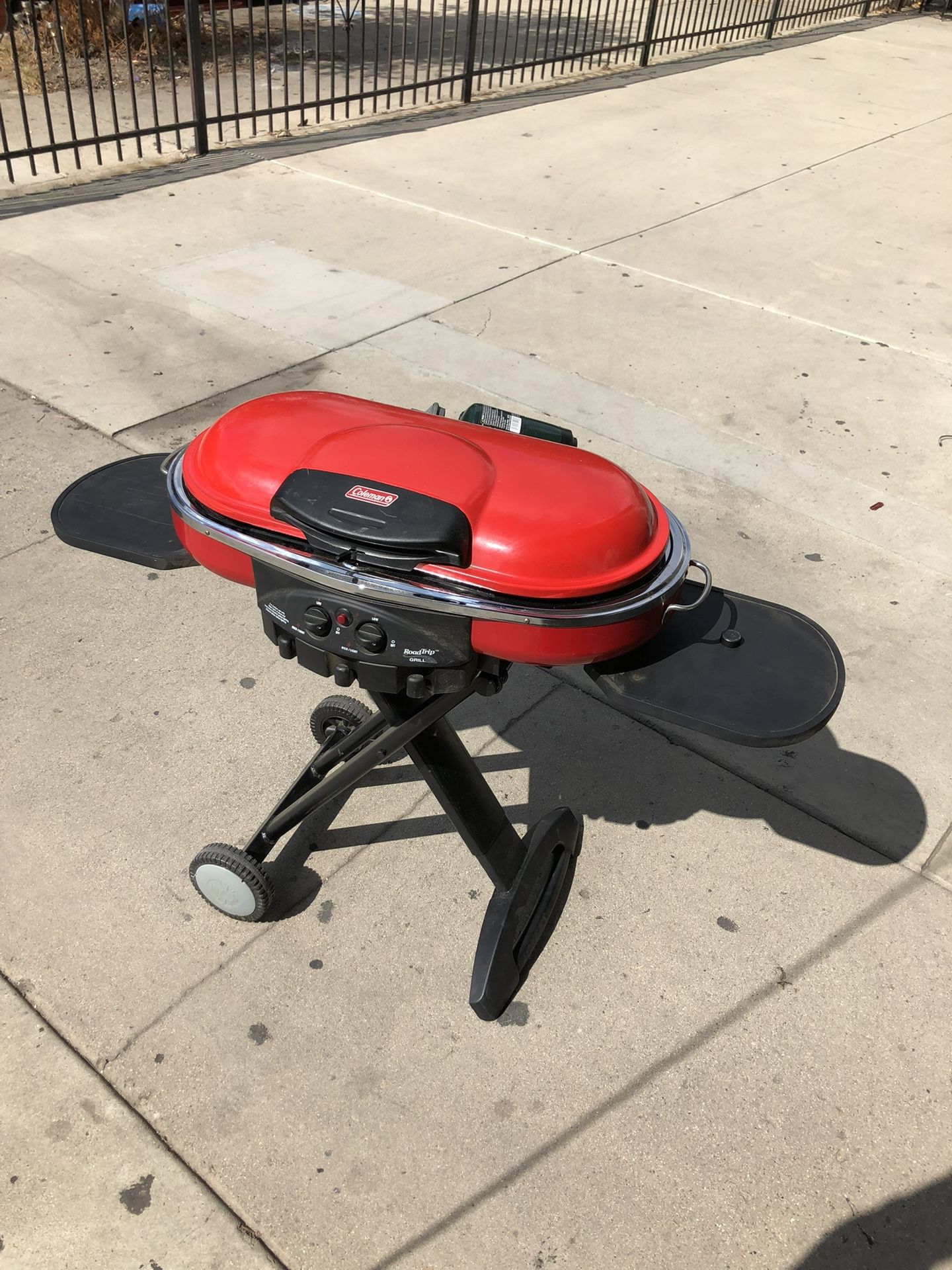 Coleman Grill. Asador Portátil Para Usarse Con Gas Propane
