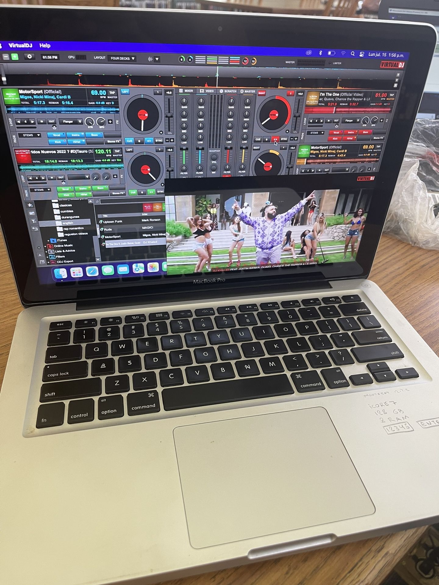 Apple pro i core 5 HDMI 8gb ram. 240 ssd gb rapida trae miles de canciones y programas ✅VIRTUAL DJ 8 ✅SERATO DJ lite ✅iLLUSTRATOR editados de fot
