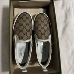 Women’s Gucci shoes 