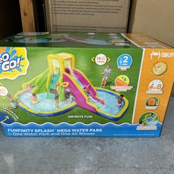 New In Box H20GO Funfinity Water Slide 