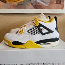 Jordan 4 Vivid Sulfur 