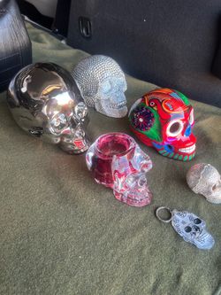 Skulls & Ed Hardy Clock