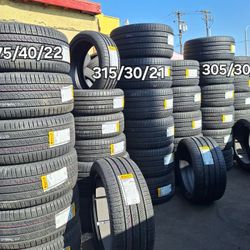 275/40/22 // 315/20/21 //305/30/21 PIRELLI TIRES.