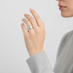 10K White Gold Diamond Criss Cross Womens Ring