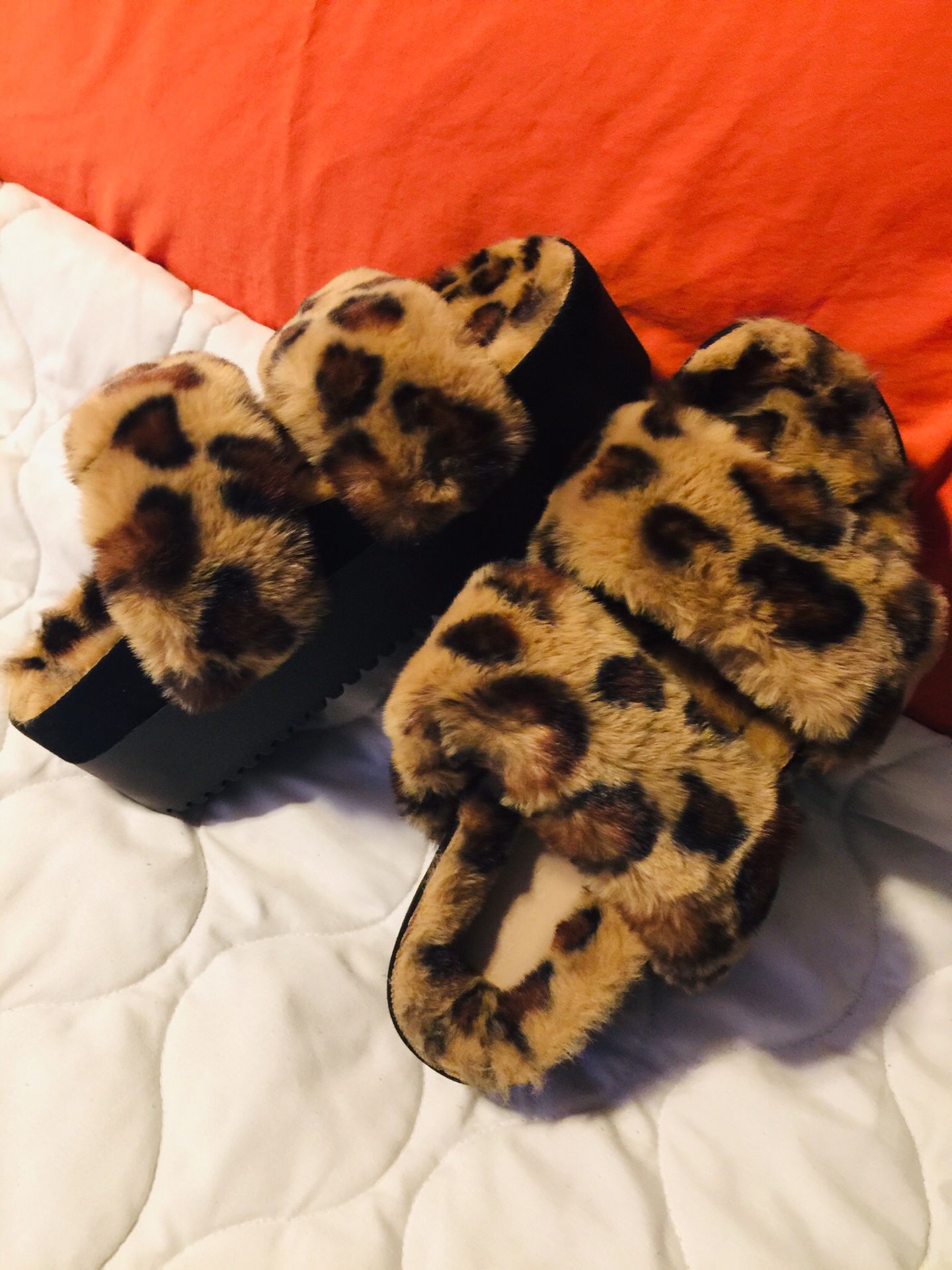 Fur bee Leopard wedge sandle-Size 6M
