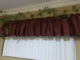 Set of three valance