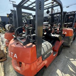 Forklift 5000 Lb Toyota Model 7