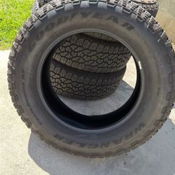 Chevy Silverado 2500 HD GOODYEAR  WRANGLER TIRES SET OF 4 LT275/65R20 Load Range E